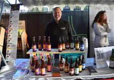 Michel Lagrand omschrijft de Naeckte Brouwers als 'een uit de hand gelopen hobby'. De brouwerij in Amstelveen is 1,5 jaar geleden omgeschakeld en de meeste biertjes zijn nu biologisch. 